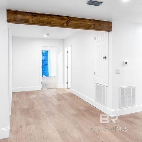 7498 Pinehill Road, Daphne, AL 36526