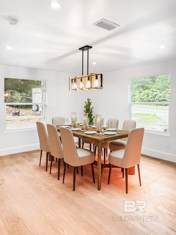 7498 Pinehill Road, Daphne, AL 36526