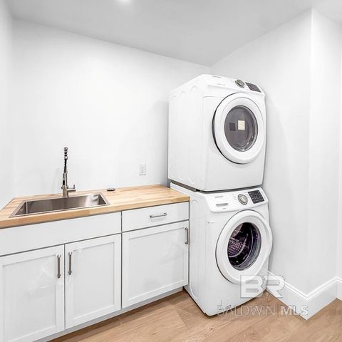 7498 Pinehill Road, Daphne, AL 36526