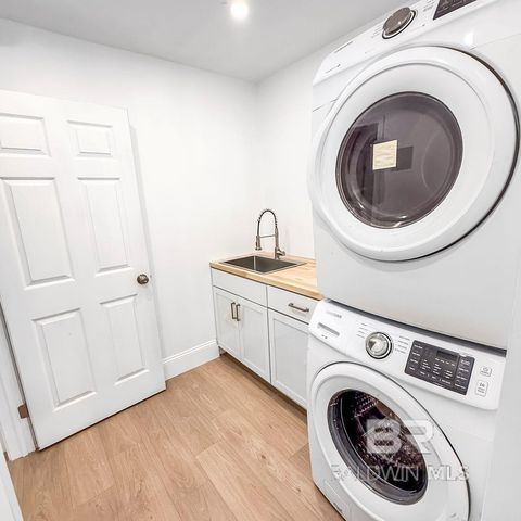 7498 Pinehill Road, Daphne, AL 36526