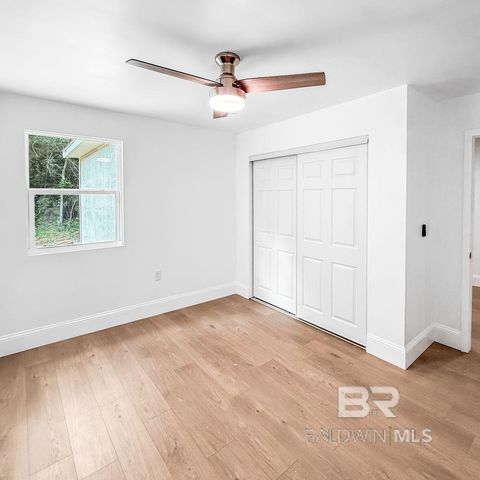 7498 Pinehill Road, Daphne, AL 36526