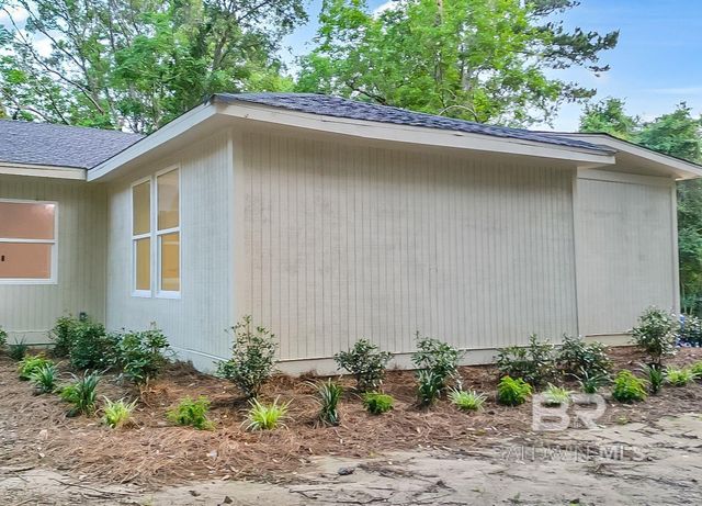 7498 Pinehill Road, Daphne, AL 36526