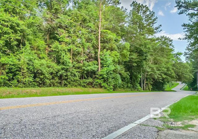 7498 Pinehill Road, Daphne, AL 36526