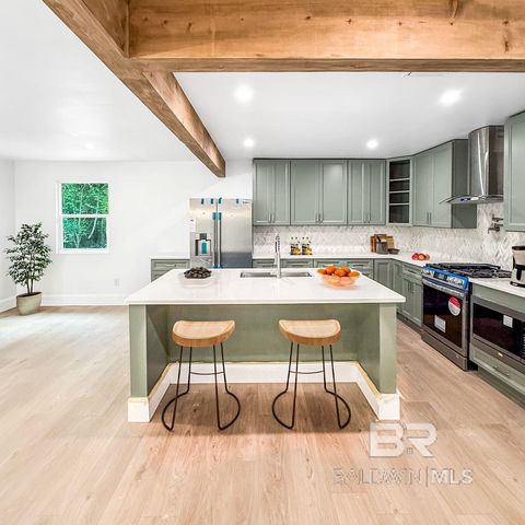 7498 Pinehill Road, Daphne, AL 36526