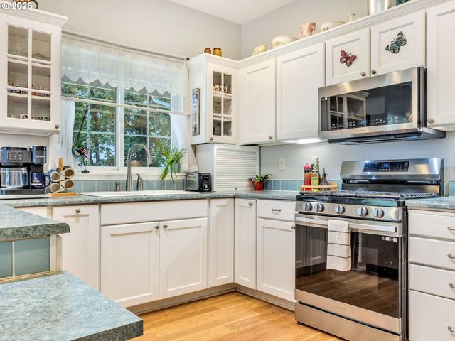 1990 Se SHERIDAN St, Astoria, OR 97103