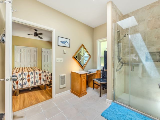 1990 Se SHERIDAN St, Astoria, OR 97103