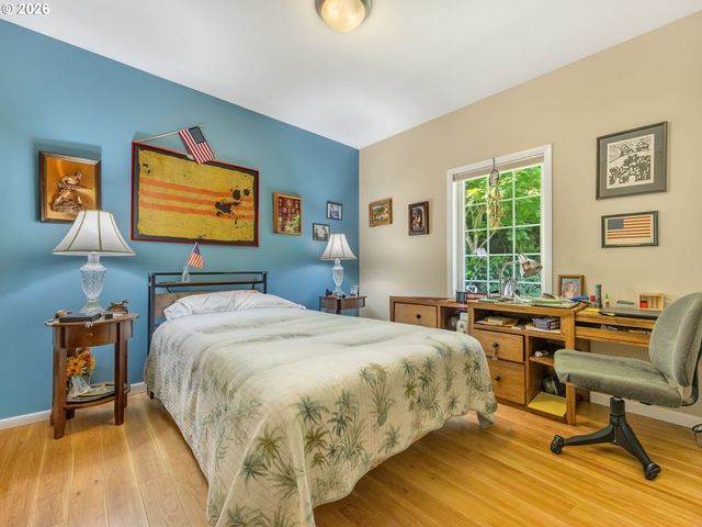 1990 Se SHERIDAN St, Astoria, OR 97103