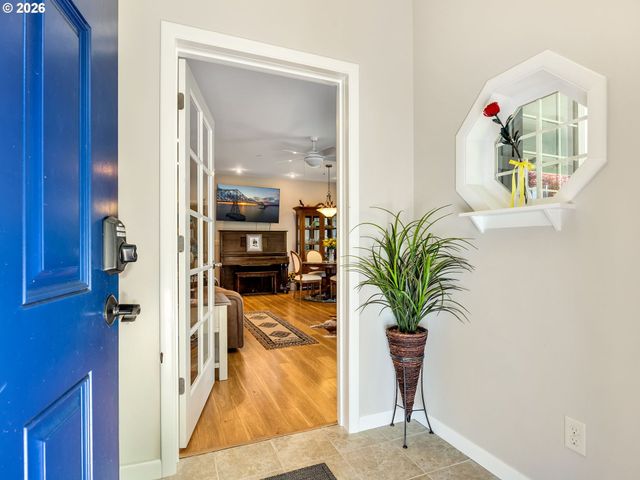 1990 Se SHERIDAN St, Astoria, OR 97103