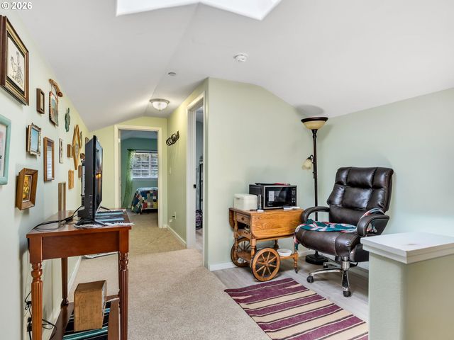 1990 Se SHERIDAN St, Astoria, OR 97103