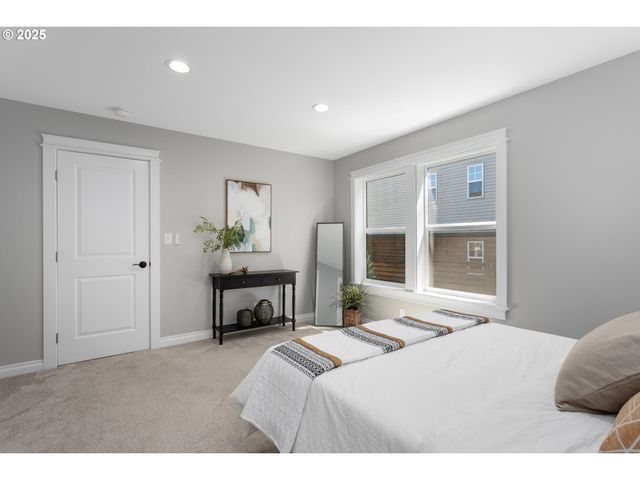 3817 Ne 11TH Ave, Portland, OR 97212