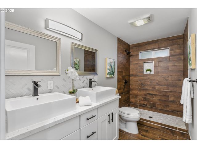 3817 Ne 11TH Ave, Portland, OR 97212