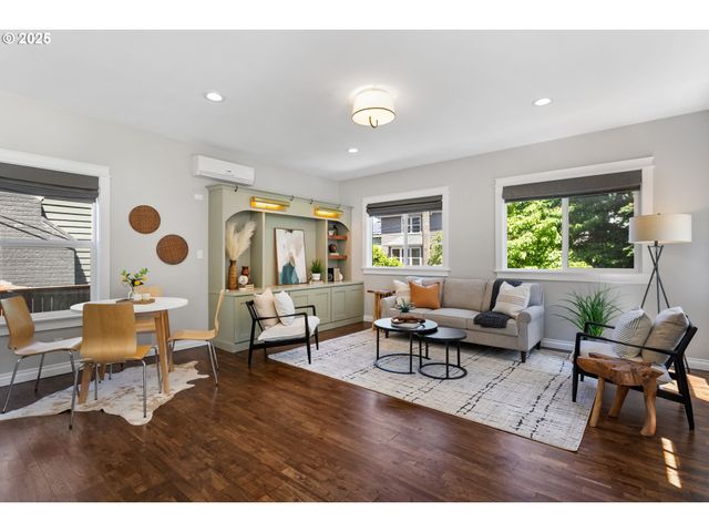 3817 Ne 11TH Ave, Portland, OR 97212