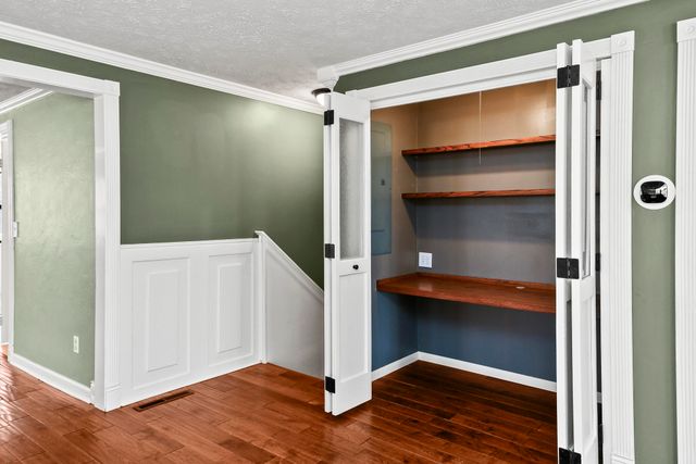 850 S Mumford Drive, Springfield, MO 65809