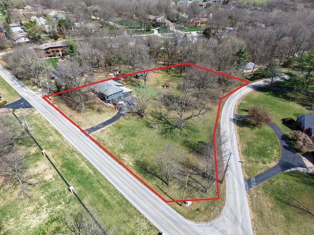 850 S Mumford Drive, Springfield, MO 65809