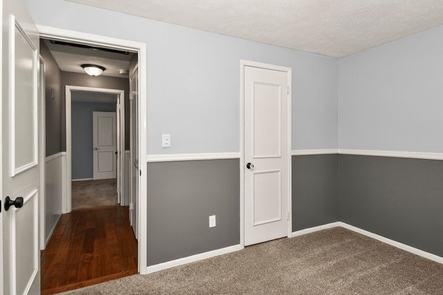 850 S Mumford Drive, Springfield, MO 65809