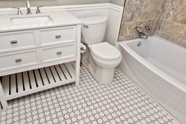 850 S Mumford Drive, Springfield, MO 65809