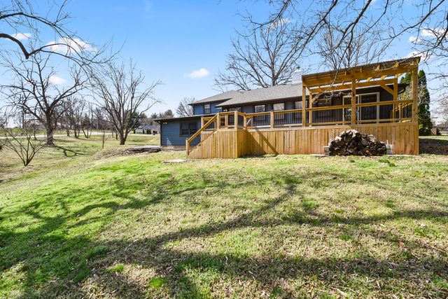 850 S Mumford Drive, Springfield, MO 65809