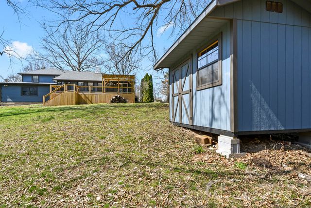 850 S Mumford Drive, Springfield, MO 65809