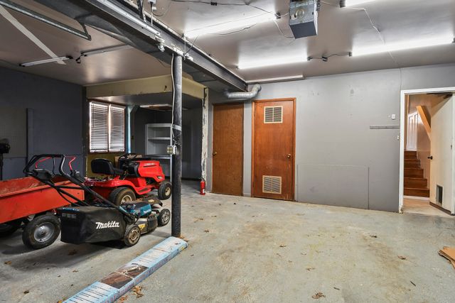 850 S Mumford Drive, Springfield, MO 65809