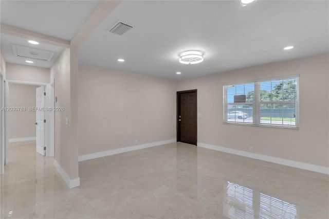 378 SW 6th St, Florida City, FL 33034