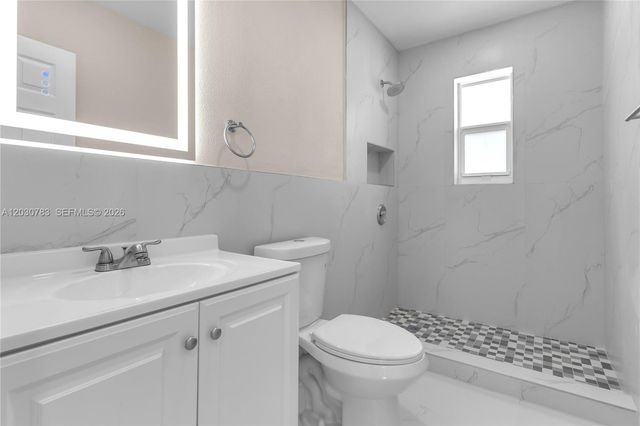 378 SW 6th St, Florida City, FL 33034