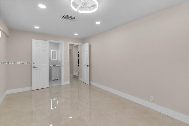 378 SW 6th St, Florida City, FL 33034