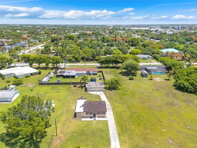378 SW 6th St, Florida City, FL 33034