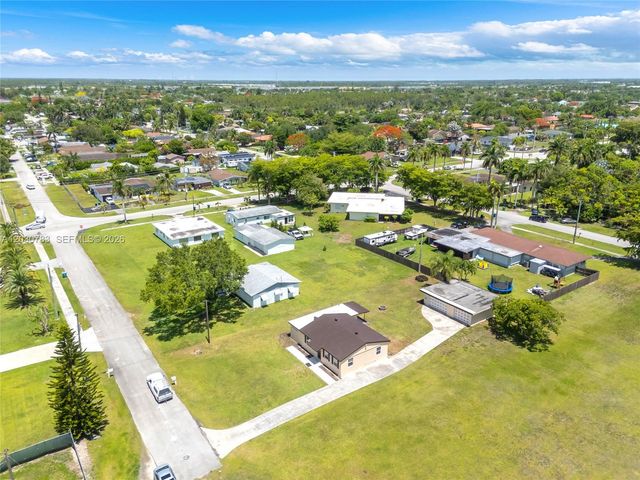 378 SW 6th St, Florida City, FL 33034