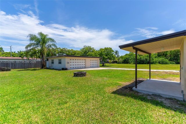 378 SW 6th St, Florida City, FL 33034