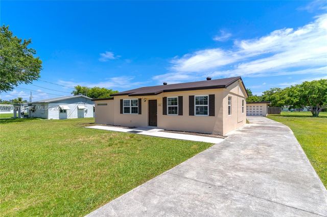 378 SW 6th St, Florida City, FL 33034