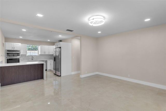 378 SW 6th St, Florida City, FL 33034