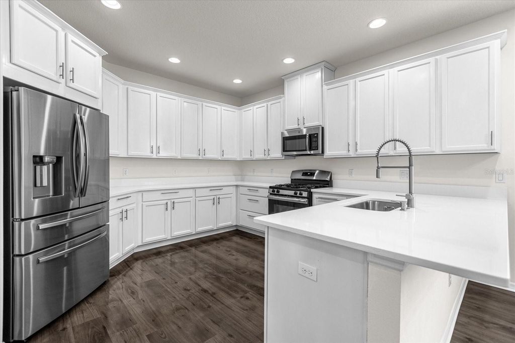 Image 32 of property listing at 2438 PEARL CIDER ST, Orlando, FL 32824