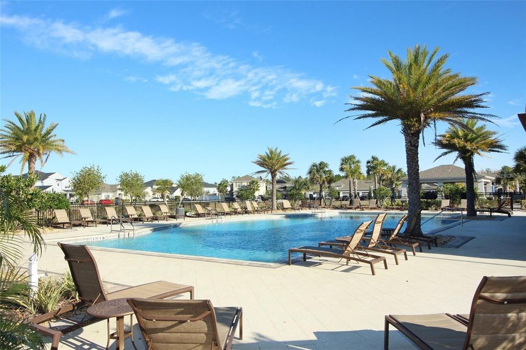 Image 45 of property listing at 2438 PEARL CIDER ST, Orlando, FL 32824