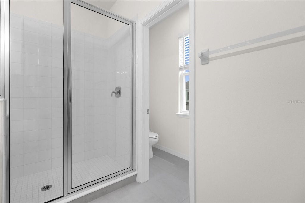 Image 10 of property listing at 2438 PEARL CIDER ST, Orlando, FL 32824