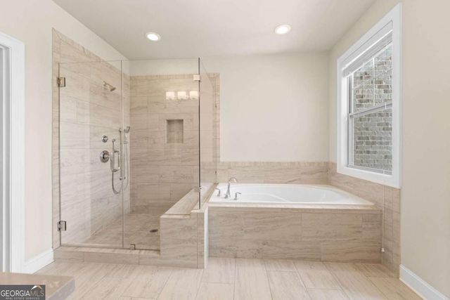 2028 Glenview Park Circle, Duluth, GA 30097