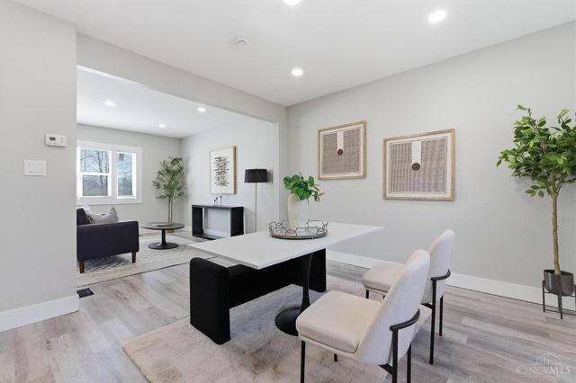 6207 Coleridge Avenue, Cincinnati, OH 45213