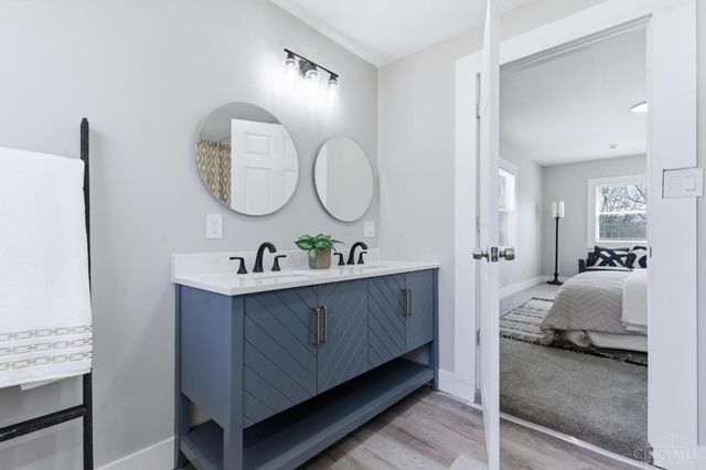 6207 Coleridge Avenue, Cincinnati, OH 45213