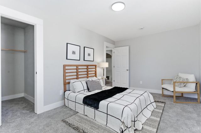 6207 Coleridge Avenue, Cincinnati, OH 45213