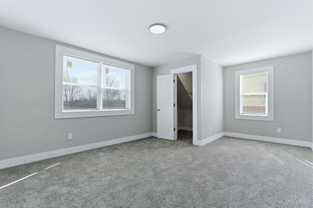 6207 Coleridge Avenue, Cincinnati, OH 45213