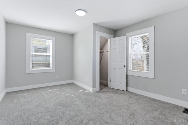 6207 Coleridge Avenue, Cincinnati, OH 45213