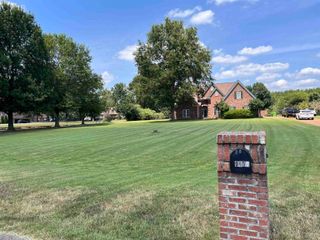9450 BOLTON ESTATES RD, Millington, TN 38053