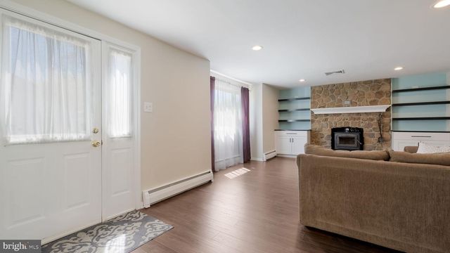 245 BEATRICE AVE, Hatboro, PA 19040