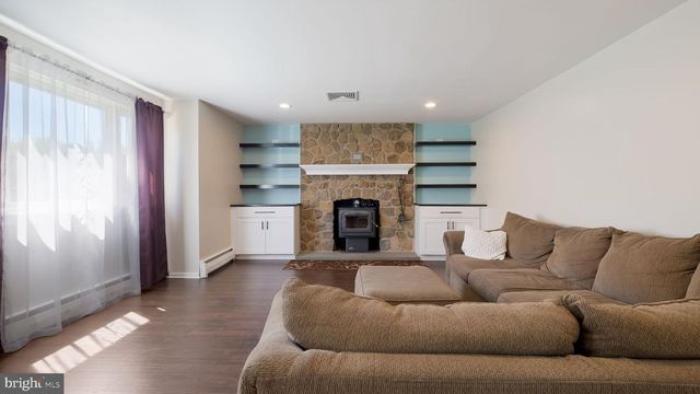 245 BEATRICE AVE, Hatboro, PA 19040