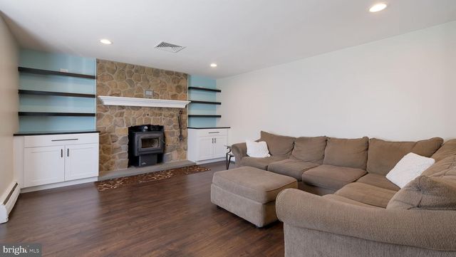 245 BEATRICE AVE, Hatboro, PA 19040
