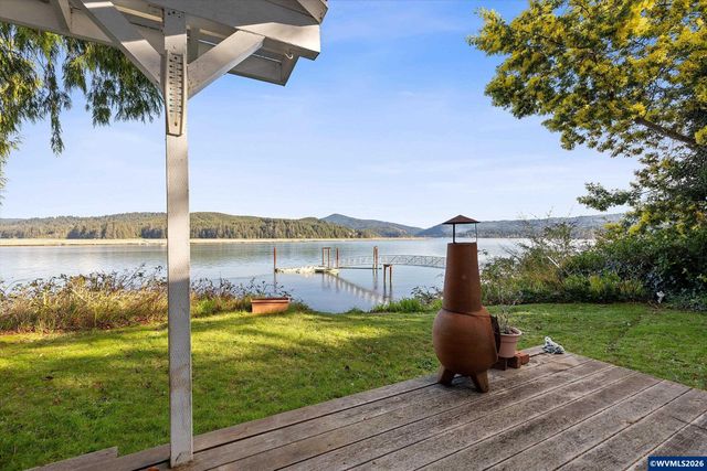 2032 SE Garden Way, Waldport, OR 97394