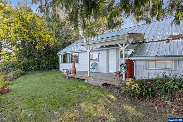 2032 SE Garden Way, Waldport, OR 97394