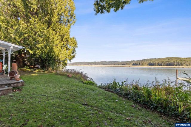 2032 SE Garden Way, Waldport, OR 97394