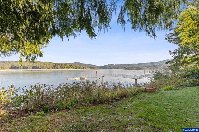 2032 SE Garden Way, Waldport, OR 97394
