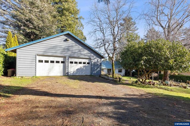 2032 SE Garden Way, Waldport, OR 97394