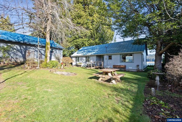 2032 SE Garden Way, Waldport, OR 97394